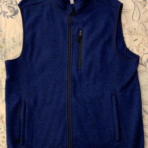 Mens Fleece Vest. Sweater look. Blue.